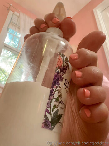 Full leaked Blissfulellie private onlyfans photo