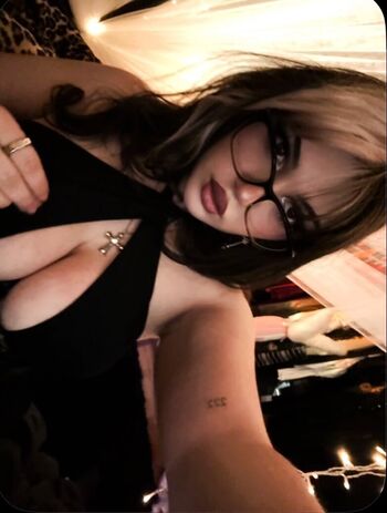 Full leaked Buggiewuggie private onlyfans photo