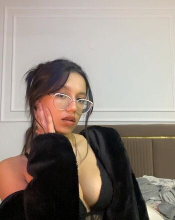 Full leaked Caiityya private onlyfans photo