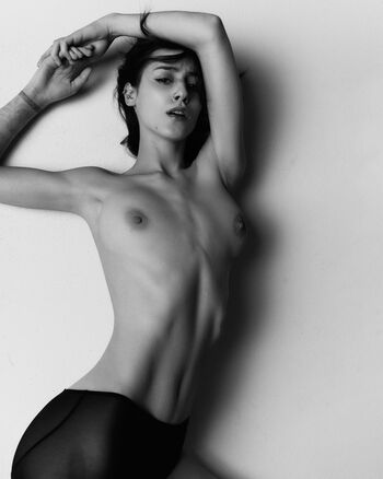 Full leaked Call me elfa private onlyfans photo