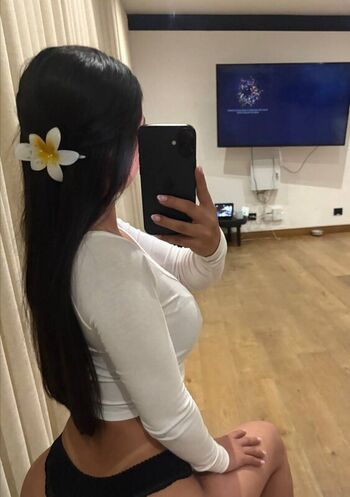 Full leaked Camiihenaoo private onlyfans photo