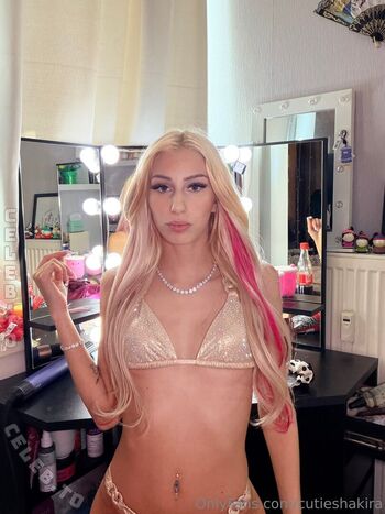 Full leaked Chiara rides page private onlyfans photo