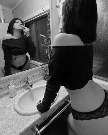 Full leaked Chiioop private onlyfans photo