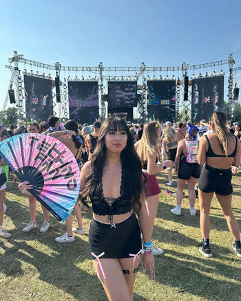 Chloe ABG
