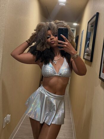 Full leaked Chloe bailey page private onlyfans photo