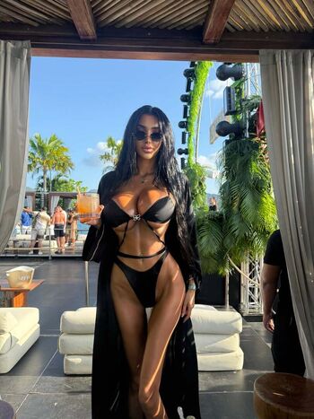 Full leaked Chloe khan page private onlyfans photo