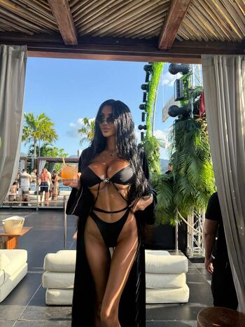 Full leaked Chloe khan page private onlyfans photo
