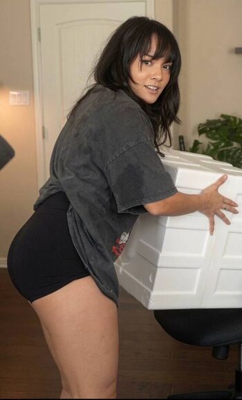 Full leaked Cinnabrit private onlyfans photo