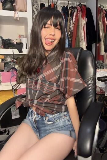 Full leaked Clo harrison page private onlyfans photo