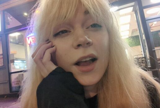 Full leaked Cloudy page private onlyfans photo