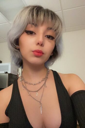 Full leaked Cloudy page private onlyfans photo