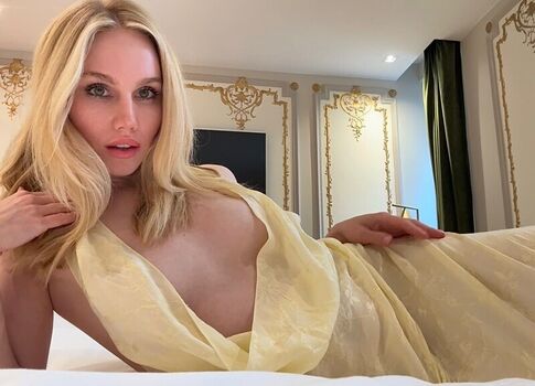 Full leaked Colette cherry  page private onlyfans photo