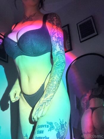 Full leaked Cosmiccreatures private onlyfans photo