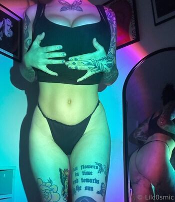 Full leaked Cosmiccreatures private onlyfans photo