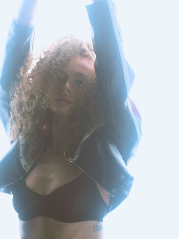 Full leaked Curly zzoe private onlyfans photo