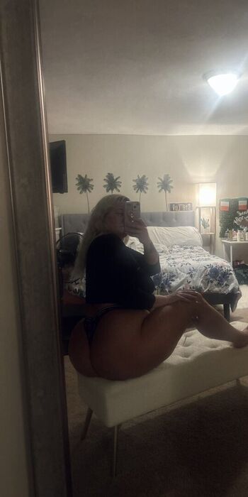 Full leaked Curvy goddesses private onlyfans photo