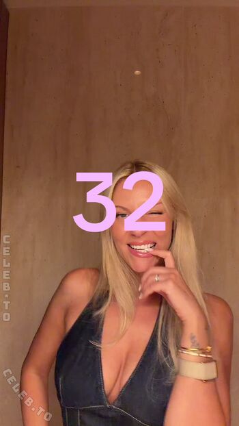 Full leaked Dagi bee private onlyfans photo