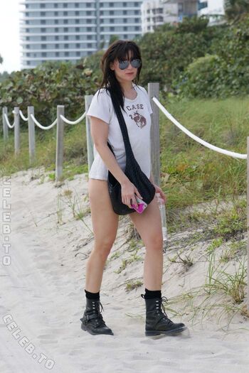 Full leaked Daisy lowe page private onlyfans photo