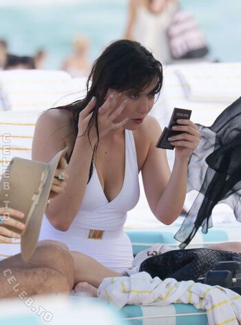 Full leaked Daisy lowe page private onlyfans photo