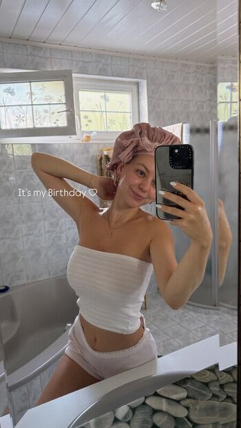 Full leaked Dalmalaluna page private onlyfans photo