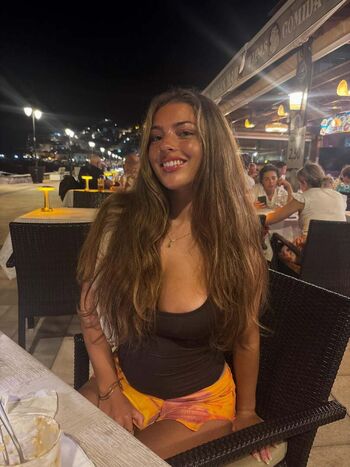 Full leaked Darcycromptonx private onlyfans photo