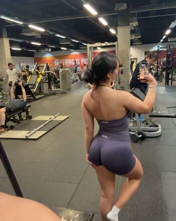 Full leaked Darcycromptonx private onlyfans photo