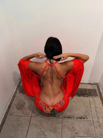 Full leaked Deemah page private onlyfans photo
