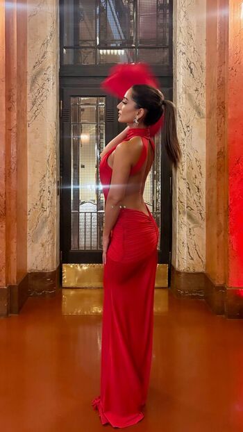 Full leaked Denizzaksoy private onlyfans photo