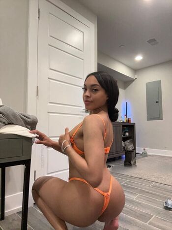 Full leaked Desireava page private onlyfans photo