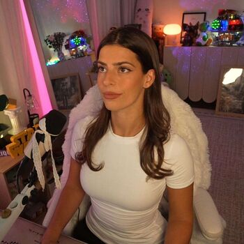 Full leaked Develique page private onlyfans photo