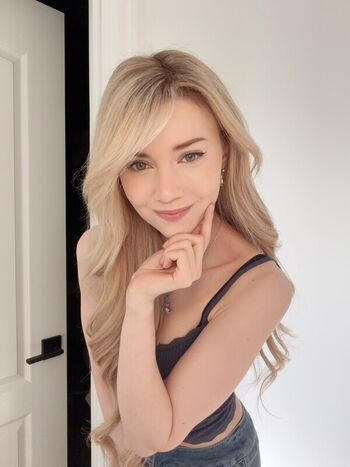 Full leaked Dizzykitten page private onlyfans photo