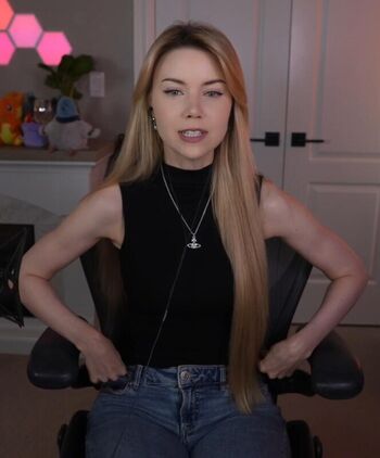 Full leaked Dizzykitten page private onlyfans photo