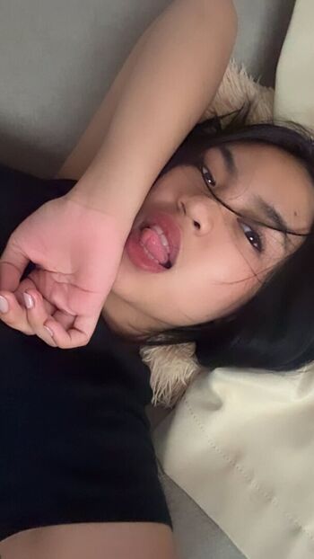 Full leaked Elara lyyy page private onlyfans photo