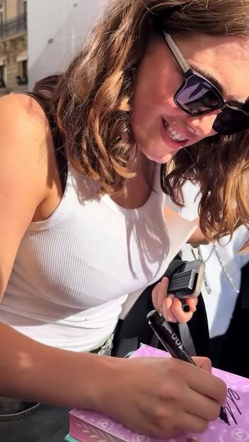 Full leaked Ella bright private onlyfans photo