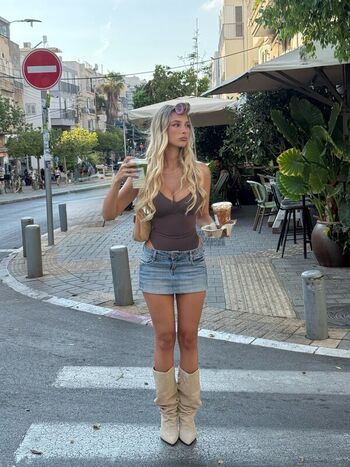 Full leaked Ella netzer page private onlyfans photo