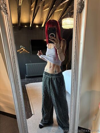 Full leaked Ellesaurus page private onlyfans photo