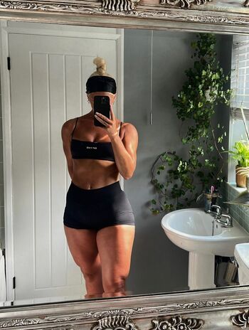 Full leaked Elliemaejohnson private onlyfans photo