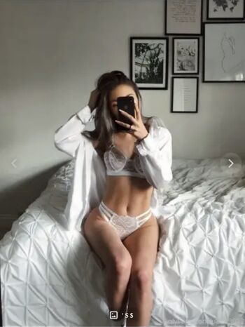 Full leaked Ellyserose private onlyfans photo
