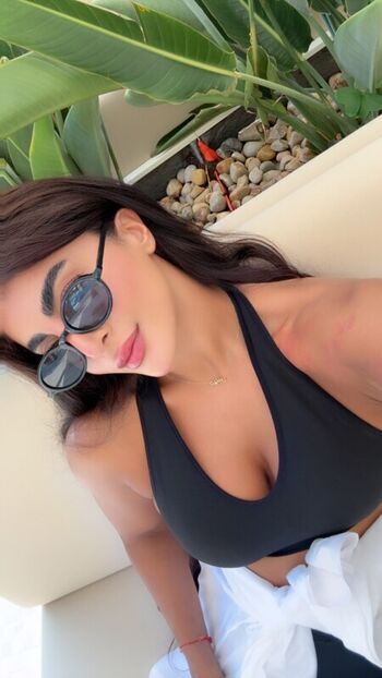 Full leaked Elmaysah page private onlyfans photo