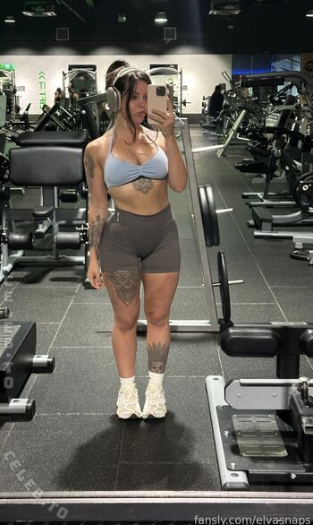 Full leaked Elvasnaps private onlyfans photo