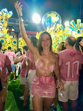 Full leaked Embarquenasmilhas private onlyfans photo