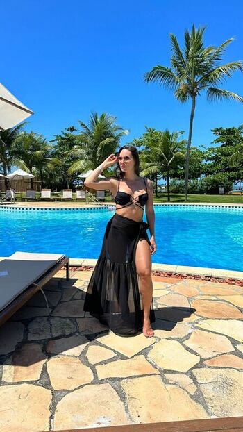 Full leaked Embarquenasmilhas private onlyfans photo