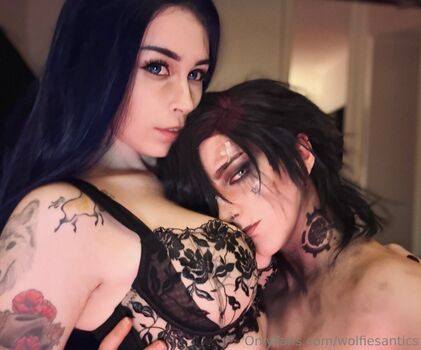 Full leaked Ember wolf private onlyfans photo