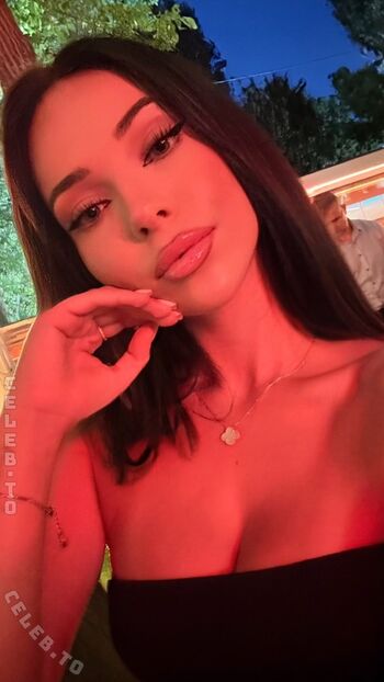 Full leaked Emiliia ar page private onlyfans photo