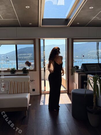 Full leaked Emiliia ar page private onlyfans photo