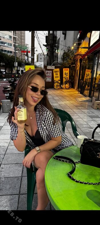 Full leaked Emiliia ar private onlyfans photo