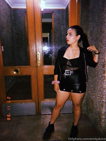 Full leaked Emily private onlyfans photo
