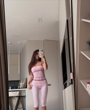 Full leaked Emilyemrata private onlyfans photo