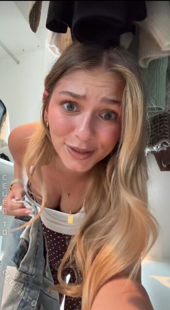 Full leaked Emilylior page private onlyfans photo