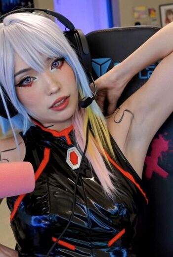Full leaked Emiru  page private onlyfans photo
